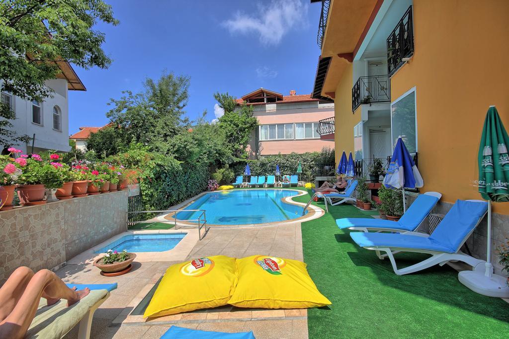Mandalinn Hotel Дальян Экстерьер фото