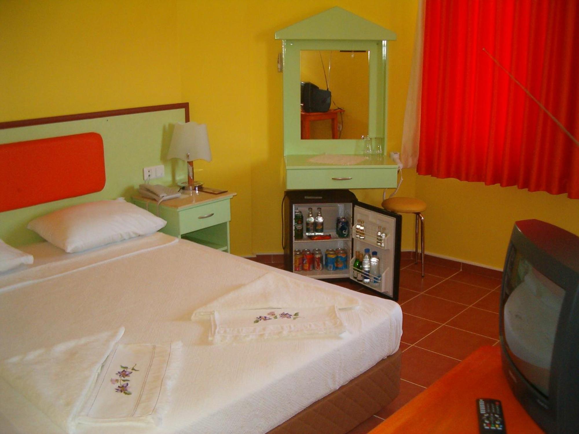 Mandalinn Hotel Дальян Экстерьер фото