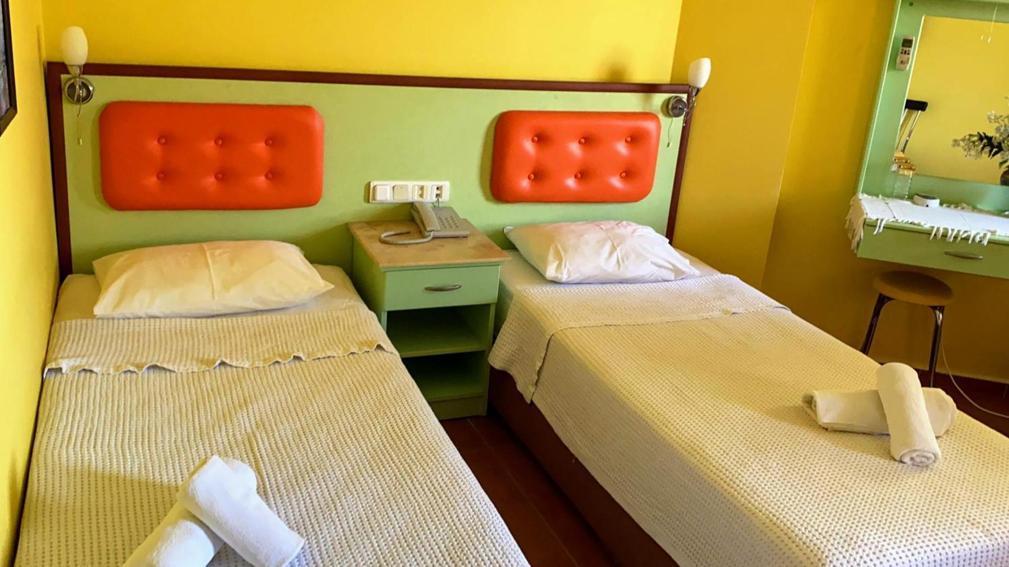 Mandalinn Hotel Дальян Экстерьер фото
