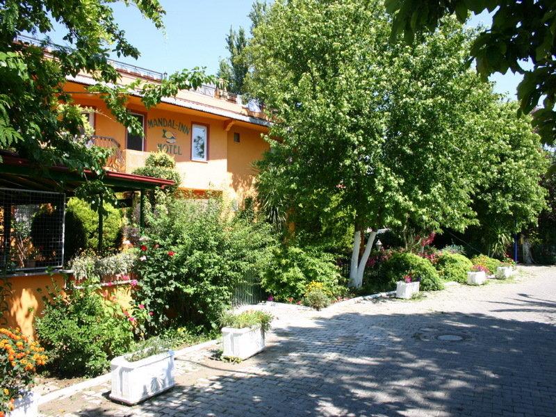 Mandalinn Hotel Дальян Экстерьер фото